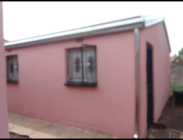 2 BEDROOM HOUSE FOR SALE IN PALM RIDGE